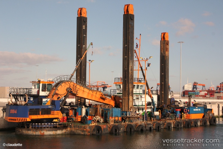 Razende Bol - Backhoe dredges - Equipment | Dredging Database