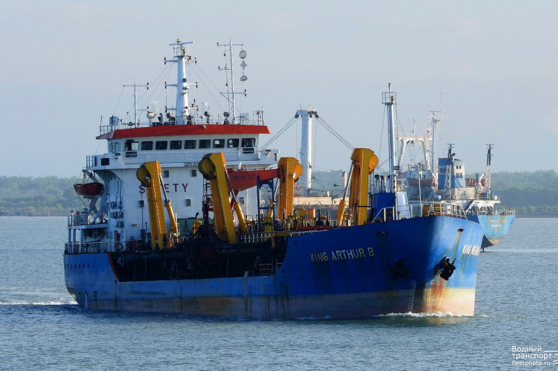 TSHD Hai Yu Jun 6 as  King Arthur 8 (from 2015)