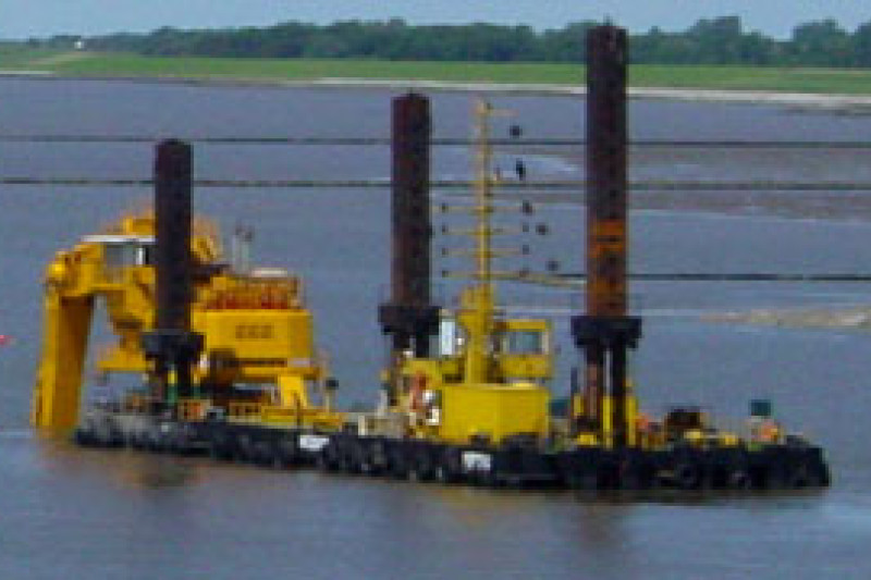 MP 26 - Backhoe dredger