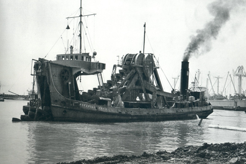 Foremosot Prince - bucket ladder dredger