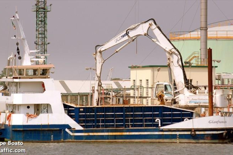 Gianfranco - grab dredger