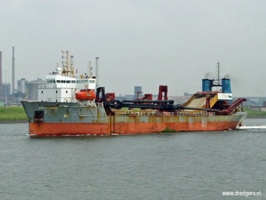 City of London - trailing suction hopper dredger