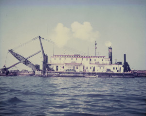 Kewaunee - grab dredger