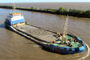 Hang Bo 2001 - split hopper barge