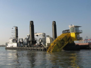 Mimar Sinan - backhoe dredge