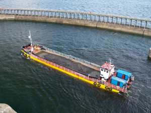 Sandsend hopperbarge