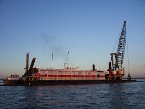 Bean 11 - grab dredger