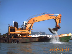 Aldamiz Ocho - backhoe dredge