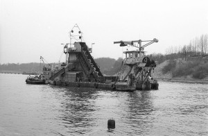 Nestor bucket ladder dredger