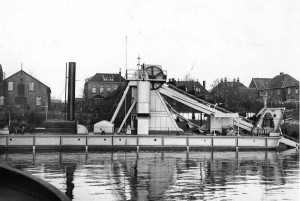 NN James Contracting bucketdredger