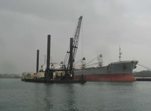 Canadian Argosy grab dredger