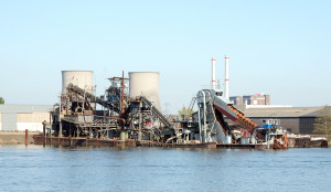 Clara bucket dredger