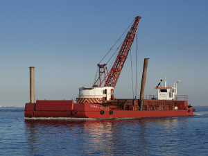 CODIF CLAMSHELL DREDGER