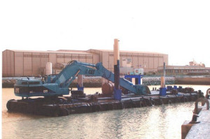 Covo Do Vapor - backhoe dredge