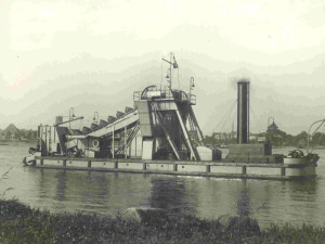 De Hoop III bucketdredger