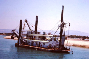 Dipper dredger and rockbreaker KASER