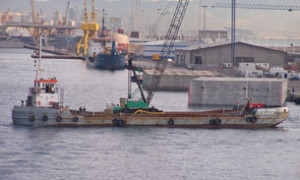 Dracoc Noveno - clamshell dredger