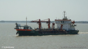Draga Nueva Loja - trailing suction hopper dredger