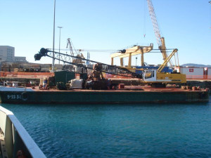 Aldamiz III - grab dredger