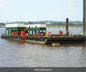 Inai Cendana II - backhoe dredge