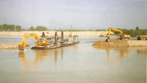 Fitzcaraldo - backhoe dredge