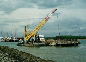 Triton clamshell grab dredger