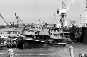 E.O.K. GREEN GRABDREDGER