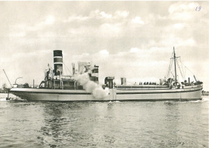 H.A.M. 301 suction hopper dredger with pipe to the front