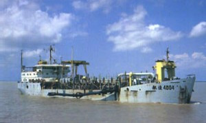 Hang Jun 4004 - trailing suctioon hopper dredger