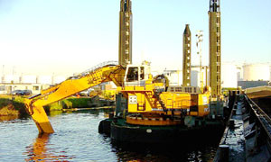 HH48 - backhoe dredge