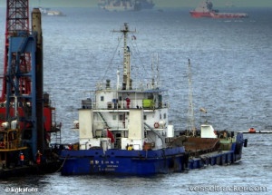 Jin Qu 3 hopper barge