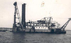 Lake Fithian cutterdredger