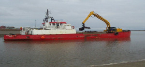 Lantic Bay - grab dredger