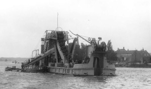 Leconfield bucketdredger