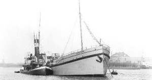 Leviathan -( H.A.M. I )- Suction hopper dredger with pipe to the front