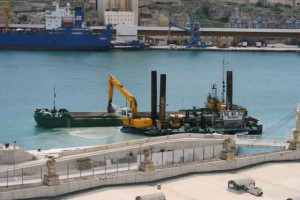 Magnus - backhoe dredge