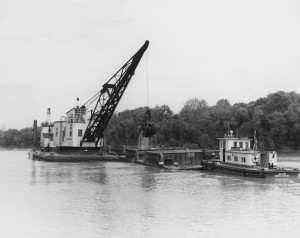 Monallo - clamshelldredger