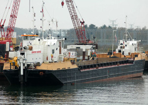 Needles hopper barge dredger