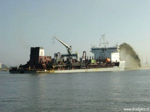 Nile River - trailing suction hopper dredger