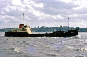 Peterston suction hopper dredger