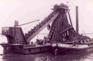 Reine Astrid - bucket dredger