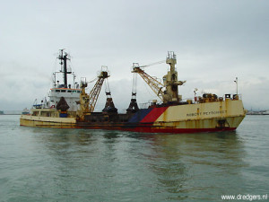 Robert Peyronnet clamshell