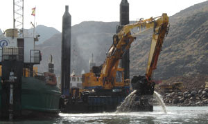 Abeko Server 2 - backhoe dredge