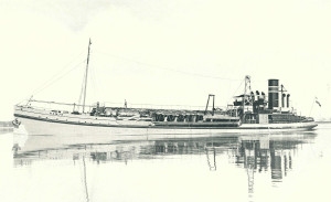 H.A.M. 74 - suction hopper dredger with pipe to the front