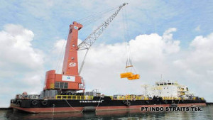 Straits Venture - clamshell dredger