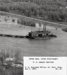 Dustpan dredger VESUVIUS