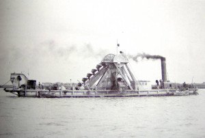 Zuid Holland - bucketdredger and profile dredger